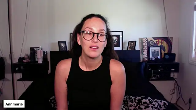 Snapshot of annmarieferrara chatting on October 17, 2025, 4:09 pm annmarieferrara online show from October 17, 2025, 4:09 pm