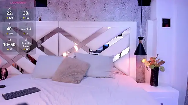 Megan-8 online show from September 17, 2025, 4:25 am