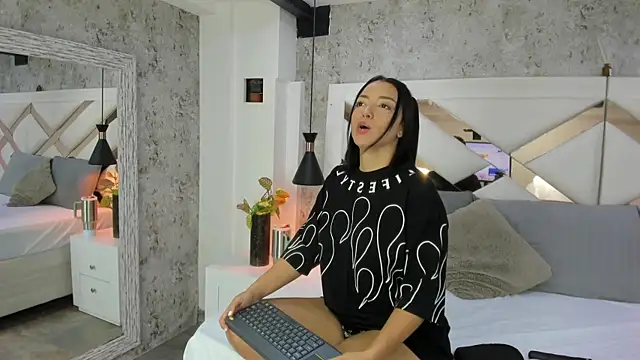 Megan-8 online show from October 14, 2025, 4:02 am