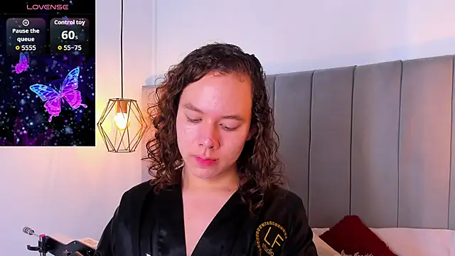 bycandy  online show from November 6, 2025, 12:06 pm