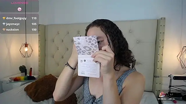 bycandy  online show from November 13, 2025, 12:26 pm