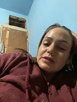 priscila luv online show from September 28, 2025, 4:40 am