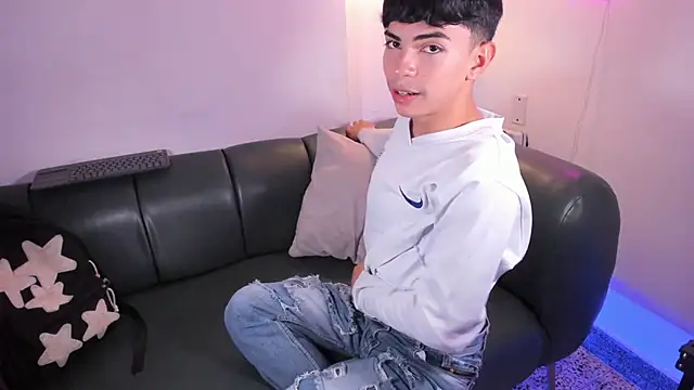 Snapshot of Peter_chase chatting on November 23, 2025, 6:30 pm Peter chase online show from November 23, 2025, 6:30 pm