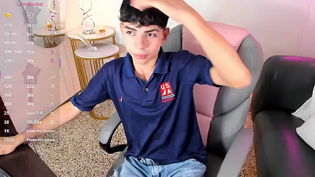 Snapshot of Peter_chase chatting on January 7, 2026, 6:32 pm Peter chase online show from January 7, 2026, 6:32 pm