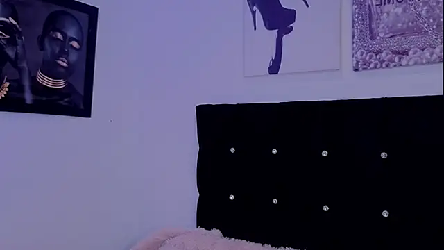 Angel-dragun online show from March 18, 2026, 3:09 am