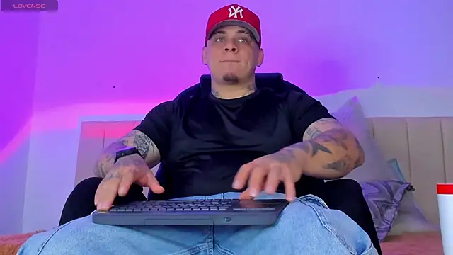 denis munera online show from September 18, 2025, 12:07 pm