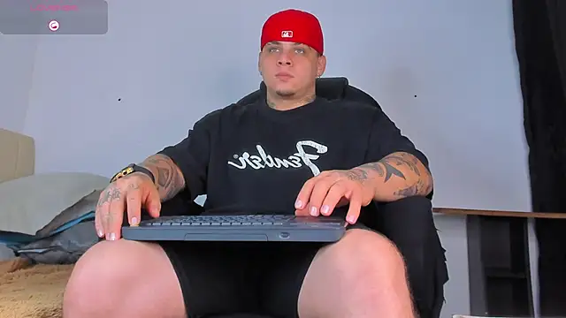 denis munera online show from October 7, 2025, 10:56 am