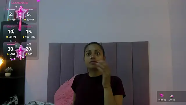 Snapshot of HoollyHendrix chatting on October 18, 2025, 8:20 pm HoollyHendrix online show from October 18, 2025, 8:20 pm