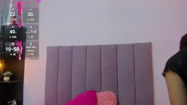 Snapshot of HoollyHendrix chatting on October 21, 2025, 7:58 pm HoollyHendrix online show from October 21, 2025, 7:58 pm