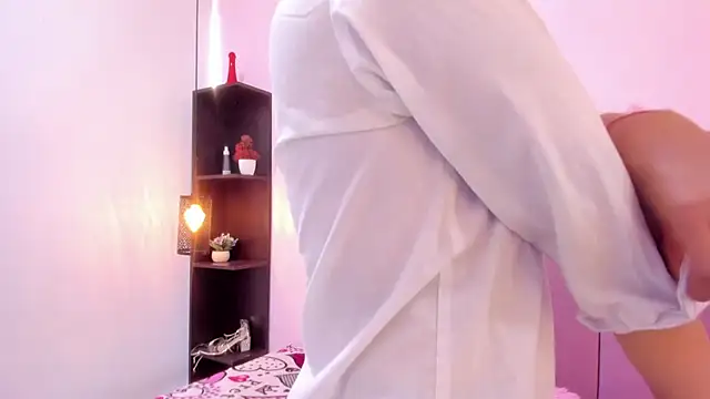 Snapshot of HoollyHendrix chatting on October 24, 2025, 8:38 pm HoollyHendrix online show from October 24, 2025, 8:38 pm