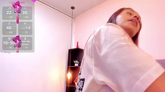 Snapshot of HoollyHendrix chatting on November 24, 2025, 8:41 pm HoollyHendrix online show from November 24, 2025, 8:41 pm