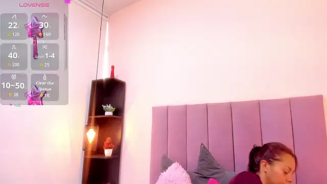 Snapshot of HoollyHendrix chatting on November 26, 2025, 8:32 pm HoollyHendrix online show from November 26, 2025, 8:32 pm