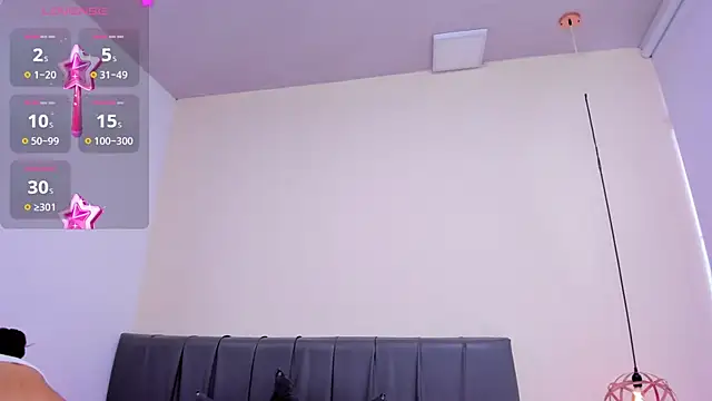 Snapshot of HoollyHendrix chatting on November 27, 2025, 8:33 pm HoollyHendrix online show from November 27, 2025, 8:33 pm