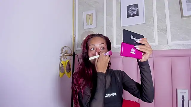 Snapshot of HoollyHendrix chatting on January 10, 2026, 12:51 pm HoollyHendrix online show from January 10, 2026, 12:51 pm