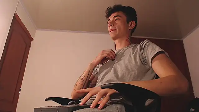 Snapshot of jaico_santos chatting on November 26, 2025, 10:55 pm jaico santos online show from November 26, 2025, 10:55 pm