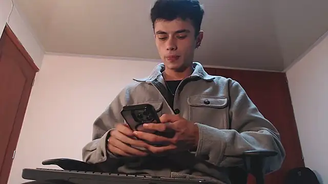 Snapshot of jaico_santos chatting on November 28, 2025, 10:45 pm jaico santos online show from November 28, 2025, 10:45 pm