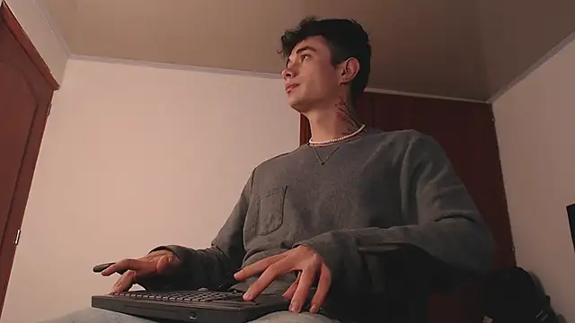 Snapshot of jaico_santos chatting on November 29, 2025, 6:11 pm jaico santos online show from November 29, 2025, 6:11 pm