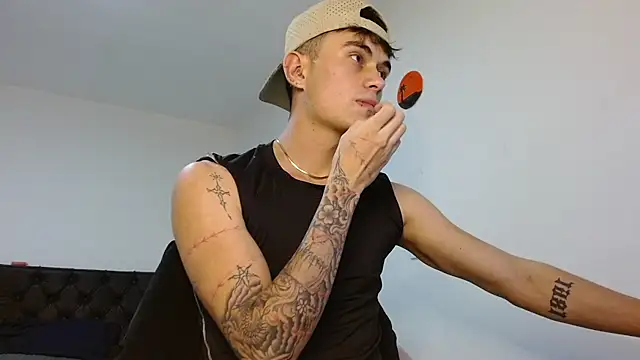 jaico santos online show from February 15, 2026, 11:23 pm