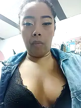 Ebony-Goddess19 online show from October 9, 2025, 5:22 pm