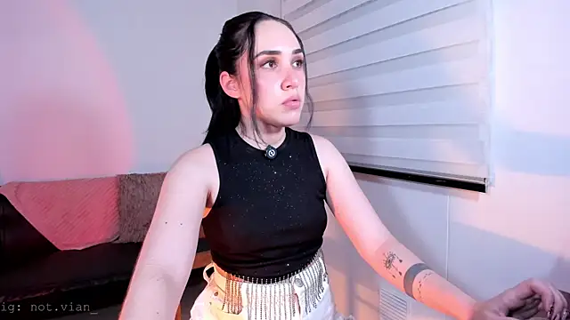 SarahCastillo  online show from January 14, 2026, 4:51 am