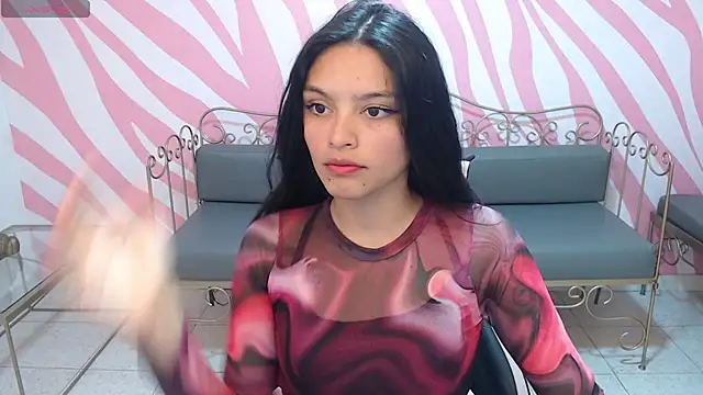 maddie  cute online show from October 15, 2025, 7:58 pm