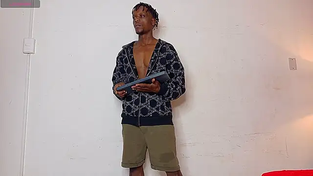 Snapshot of SkylerBigxxx chatting on September 20, 2025, 4:02 am SkylerBigxxx online show from September 20, 2025, 4:02 am