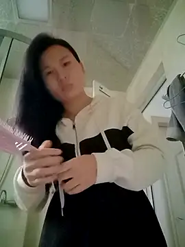 wen78759 online show from October 24, 2025, 2:52 am