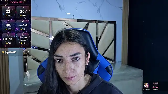 Maily a  online show from February 8, 2026, 1:03 pm