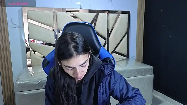 Maily a  online show from February 10, 2026, 3:10 am