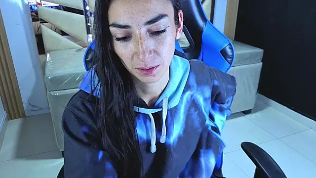 Maily a  online show from April 11, 2026, 3:11 am