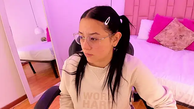 Amy Ferreira online show from January 7, 2026, 4:04 am