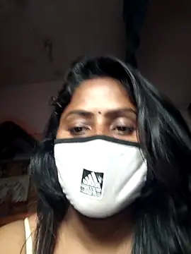 Jasmine Januja online show from November 21, 2025, 1:59 am