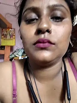 Snapshot of Jasmine_Januja chatting on May 15, 2026, 5:47 am Jasmine Januja online show from May 15, 2026, 5:47 am