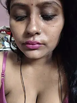 Snapshot of Jasmine_Januja chatting on May 17, 2026, 2:31 am Jasmine Januja online show from May 17, 2026, 2:31 am