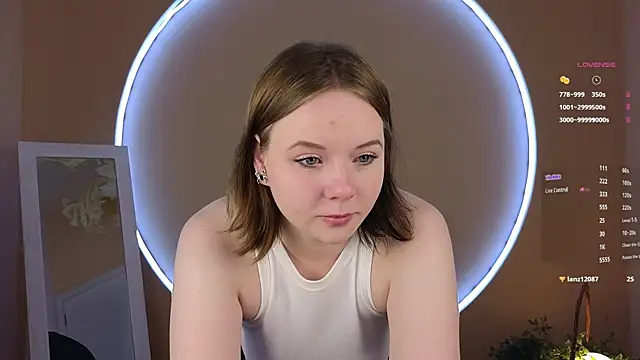 Sophi X online show from October 12, 2025, 11:42 am