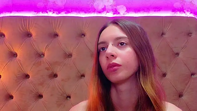 CoraVex online show from April 26, 2026, 2:09 am