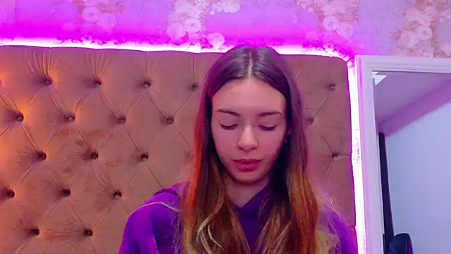 CoraVex online show from April 28, 2026, 1:59 am