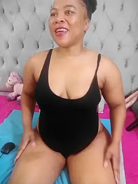 massive booty25 online show from November 25, 2025, 4:18 pm