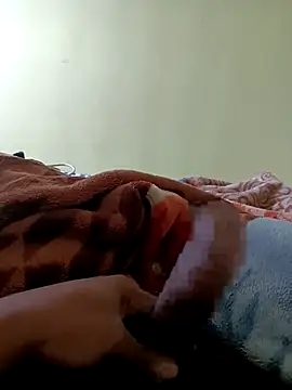 Snapshot of romero115 chatting on November 22, 2025, 10:14 am romero115 online show from November 22, 2025, 10:14 am