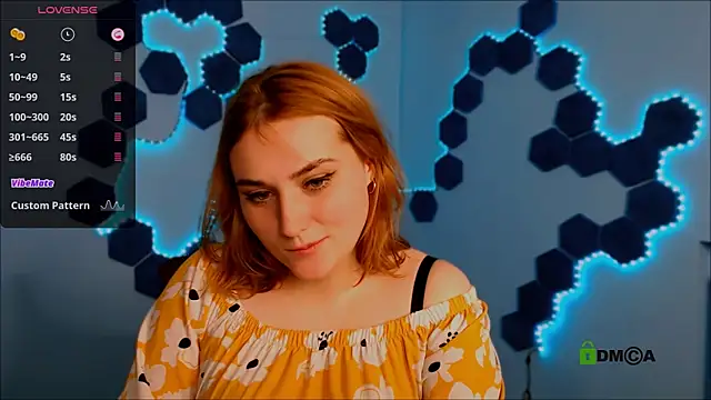 casey meow  online show from November 26, 2025, 9:43 am