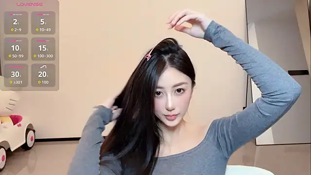 Melody-11 online show from December 2, 2025, 6:47 pm