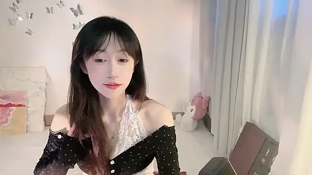 ai-ai-mi online show from October 28, 2025, 4:49 am