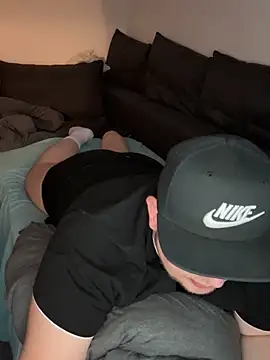 xXLustMolchXx online show from October 7, 2025, 4:37 pm