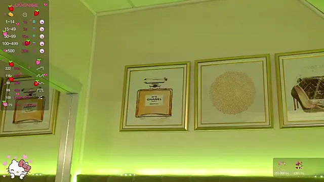 WendyMey online show from November 4, 2025, 7:51 am