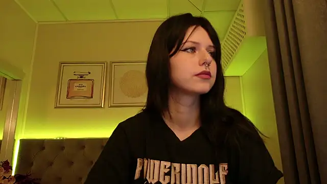 WendyMey online show from November 20, 2025, 8:14 am