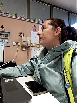 bichota85 online show from November 10, 2025, 10:58 am