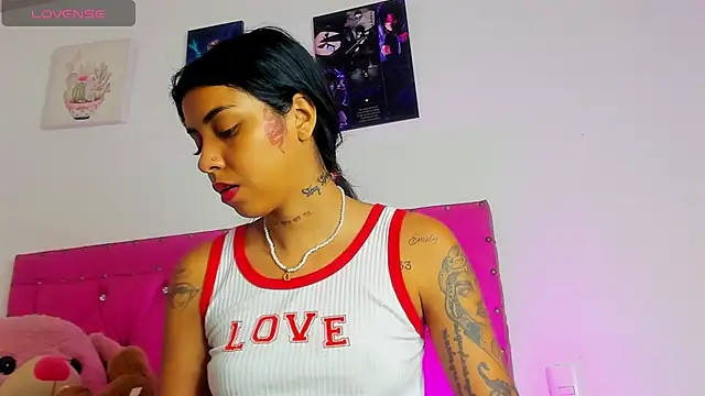 dahiiangomezz online show from July 18, 2026, 7:39 pm