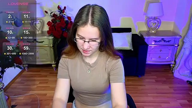 Lisa Roses online show from September 30, 2025, 4:17 am