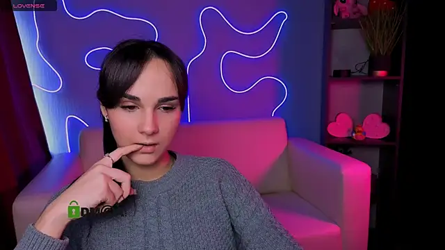 ariana ross7 online show from November 24, 2025, 10:26 am