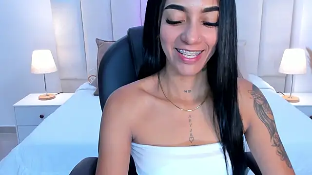 miavegas1 online show from October 21, 2025, 12:00 am